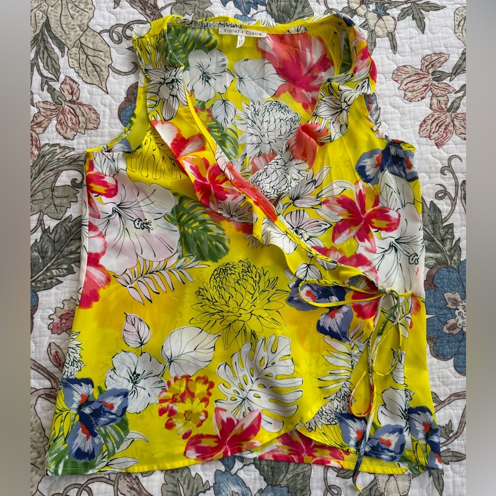 Violet + Claire floral wrap tank